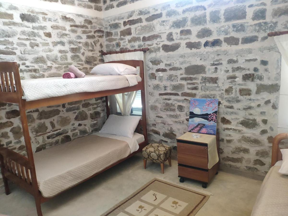 Stone House Villa Kelcyre ภายนอก รูปภาพ
