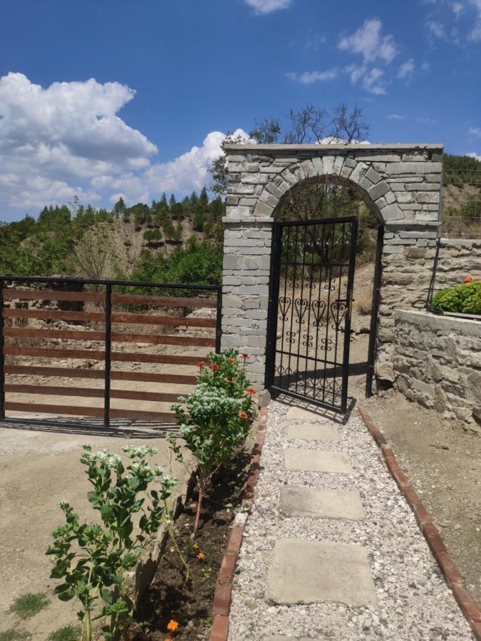 Stone House Villa Kelcyre ภายนอก รูปภาพ